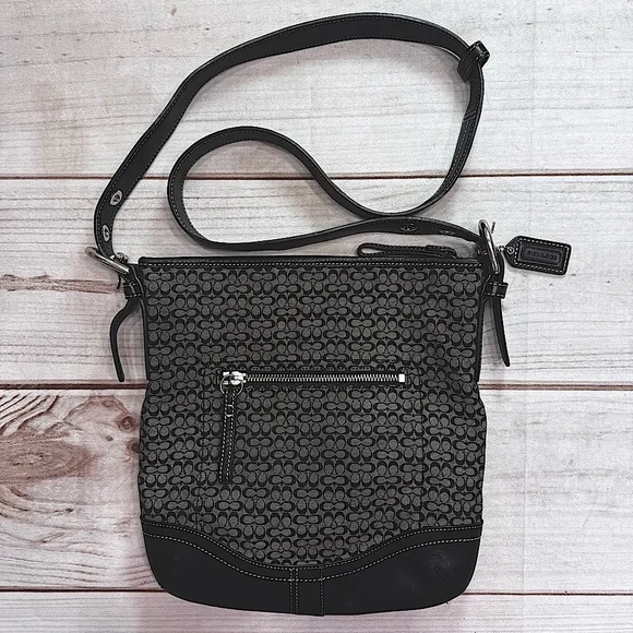 Coach Black & Gray Signature Jacquard Crossbody Shoulder Bag F10944 Vintage 2007 - Picture 1 of 13